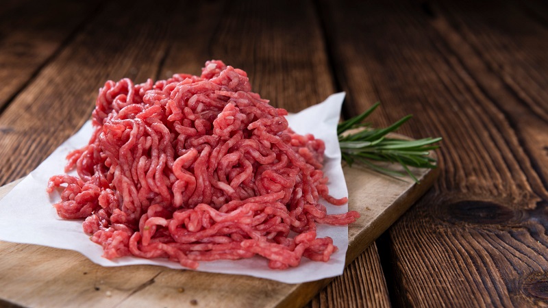 Trong 100 gram thịt bò xay có chứa 9,4 mcg vitamin K.