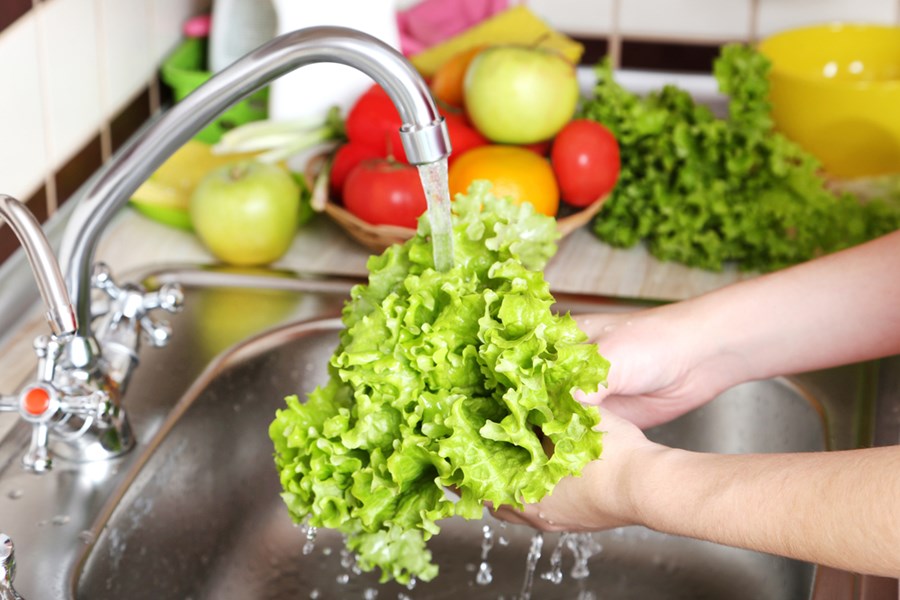 Only wash light green vegetables such as cabbage, lettuce, etc. before eating