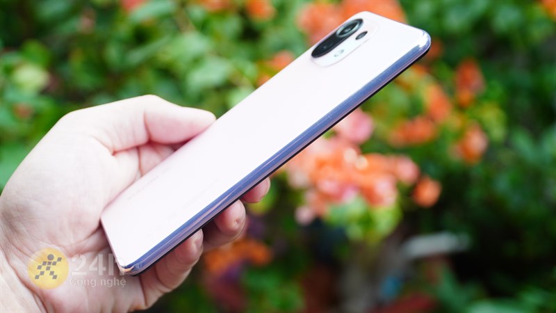 Thiết kế Xiaomi 11 Lite 5G NE