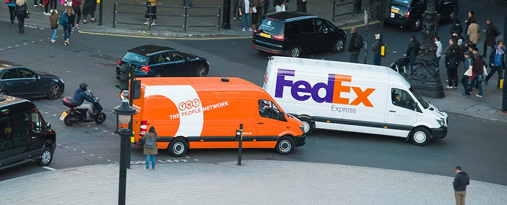 TNT được tập đoàn FedEx thâu tóm