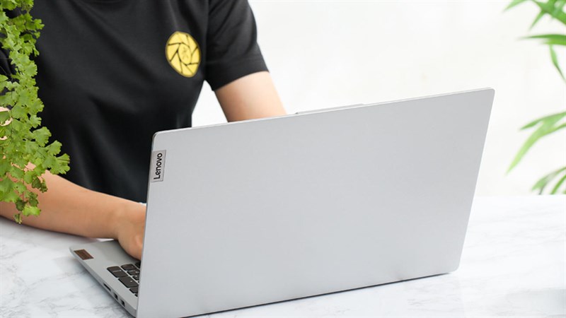 Laptop Lenovo Ideapad 5 15ITL05 i5