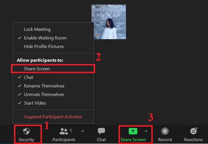 Chọn Security > Chọn Share Screen ngay trọng mục Allow participants to > Bấm Share Screen màu xanh lá.