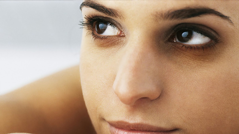 Hãy sử dụng bạc hà khi bạn gặp quầng thâm dưới mắt