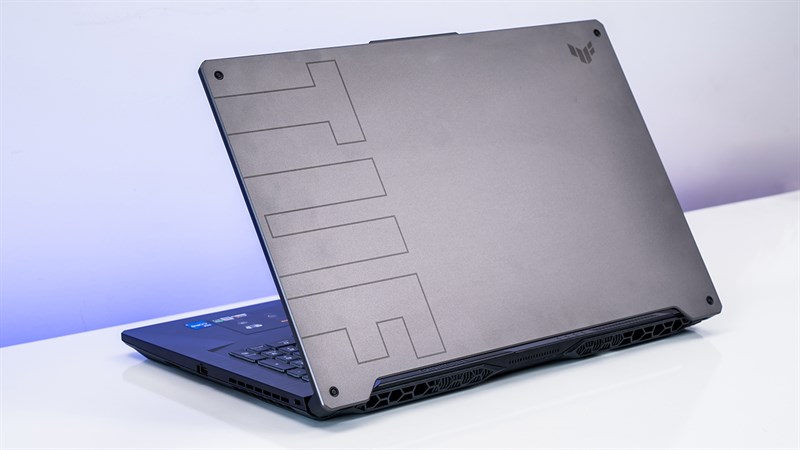ASUS TUF F17 là một sản phẩm tốt và đáng để cân nhắc nếu bạn đang tìm kiếm một chiếc laptop có màn hình 17 inch.
