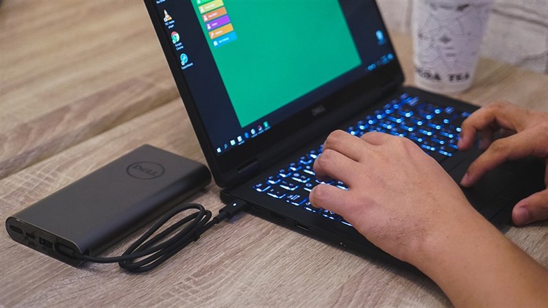 cắm sạc laptop liên tục có tốn điện không cắm sạc laptop liên tục có tốn điện không