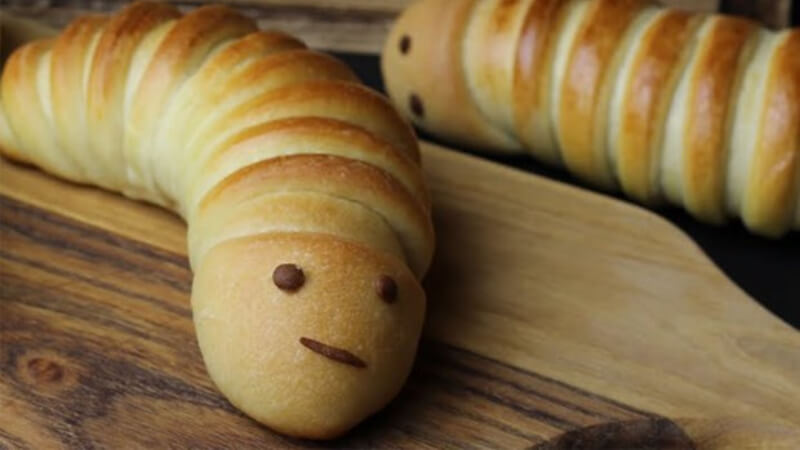 Hedgehog-shaped Bread