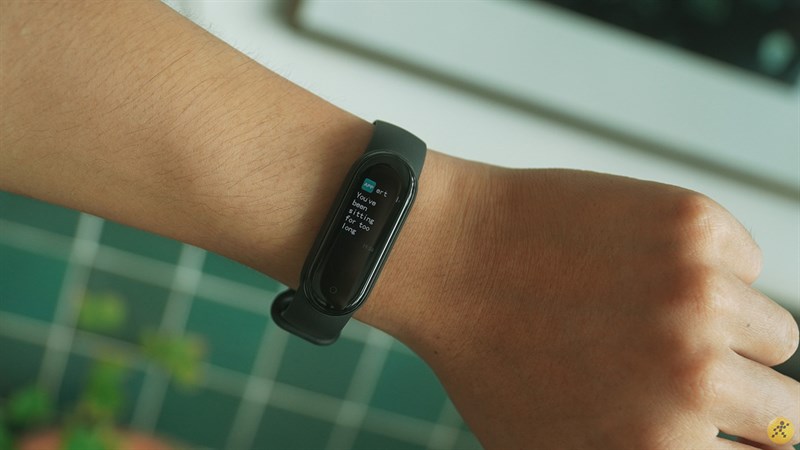 TOP 10 smartwatch, smartband bán chạy nhất tháng 9 tại TGDĐ. Góp mặt đủ các 'siêu phẩm' từ giá rẻ đến cao cấp, nên mua ngay!