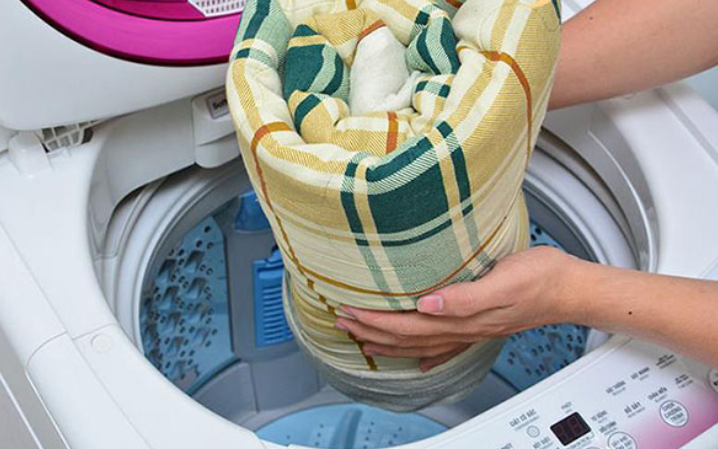 Giặt chăn điện bằng máy giặt