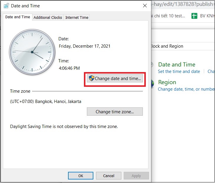 Chọn vào mục Change date and time để thay đổi thời gian trên máy tính.