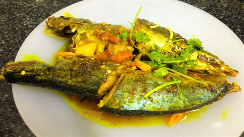 How to make delicious braised scad fish with central flavor