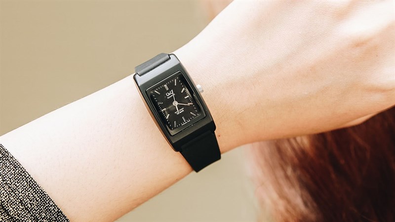 Đồng hồ Nữ Q&Q VP33J005Y