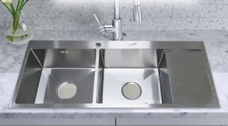 Chậu rửa chén 2 ngăn 1 cánh inox Eurolife EL-HM12050 có thiết kế với độ sâu 22,2 cm giúp hạn chế văng nước cho người dùng