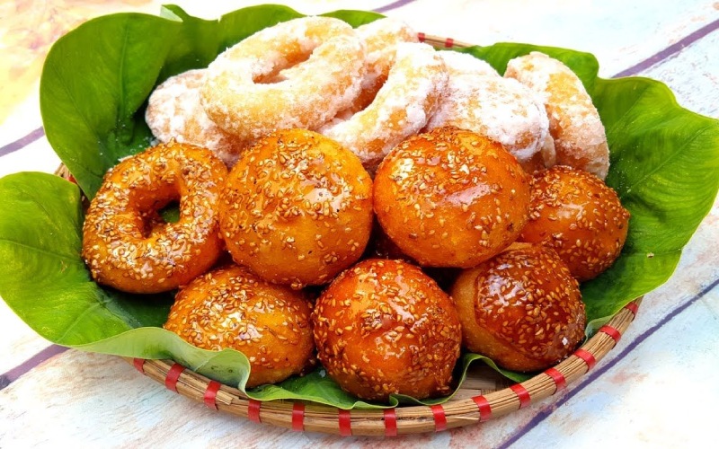 Thưởng thức bánh còng, bánh cam