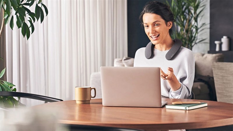 Mẫu loa đeo cổ không dây Sony SRS-NS7