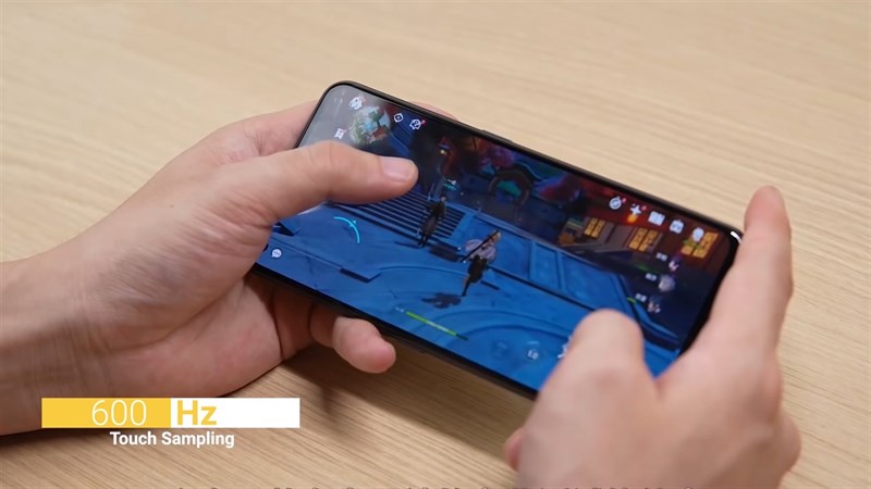 Màn hình Realme GT Neo2 có tốc độ lấy mẫu cảm ứng lên đến 600 Hz, giúp ích rất nhiều cho việc chơi game. Nguồn: Techie Street.