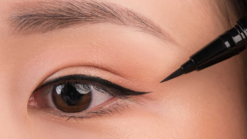 Những bí quyết vẽ mắt eyeliner hoàn hảo mà bạn cần biết