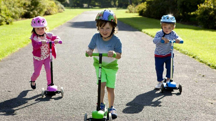 Bạn cần chọn cho bé một không gian vui chơi đủ rộng để bé có thể thỏa sức trượt xe mà không lo bị va chạm