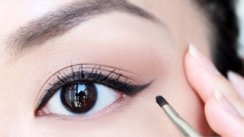 Bạn có muốn trang điểm mắt với eyeliner đơn giản nhưng vẫn đẹp miễn chê? Hãy đến và chiêm ngưỡng hình ảnh về kẻ eyeliner đơn giản mà chúng tôi đã chuẩn bị cho bạn!