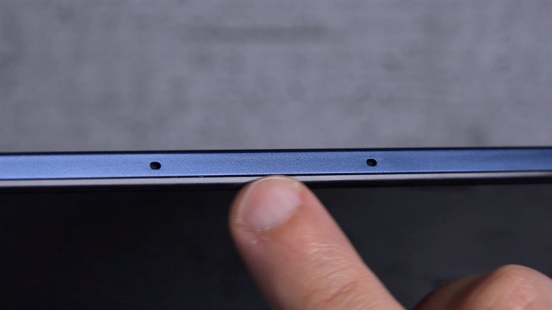 Cạnh trái của Nokia T20. Cạnh trái của Nokia T20.