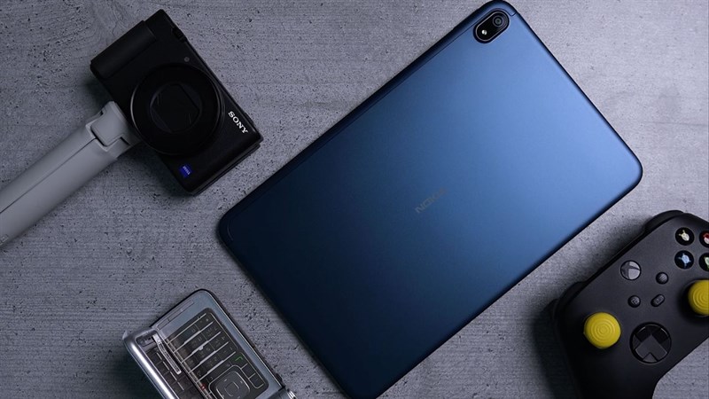 Nokia T20 được thiết kế với bốn góc bo cong mang lại cho bạn cảm giác cầm nắm dễ chịu. Nokia T20 được thiết kế với bốn góc bo cong mang lại cho bạn cảm giác cầm nắm dễ chịu.