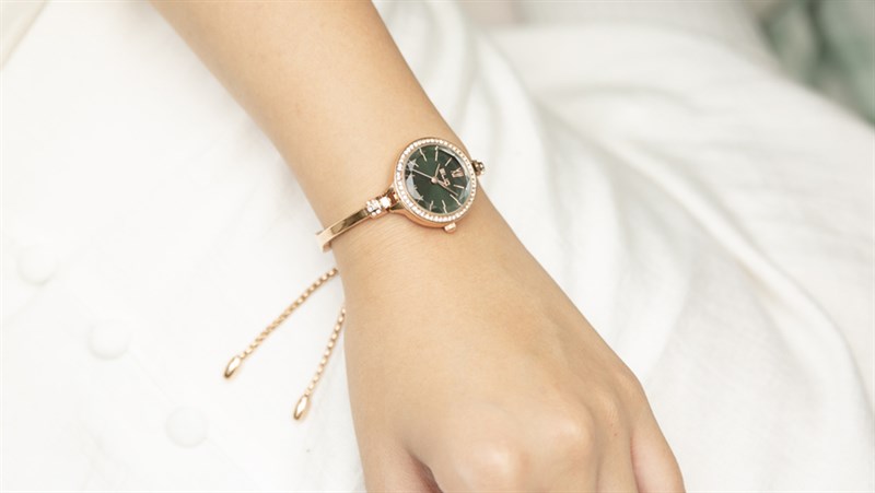 TOP 5 mẫu đồng hồ dây kim loại nữ đáng sắm nhất tại TGDĐ, giá cực yêu!