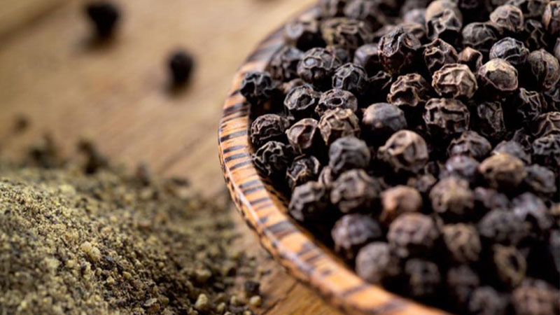 Giá tiêu hôm nay tại thị trường trong nước giao dịch ở mức từ 83.000 - 86.500 đồng/kg