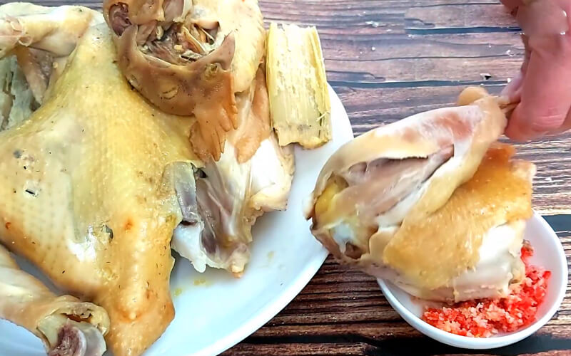 How to make delicious, attractive and sweet cane steamed chicken