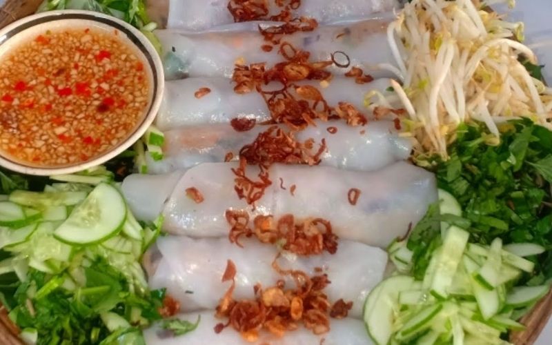 Những lưu ý khi ăn bánh cuốn