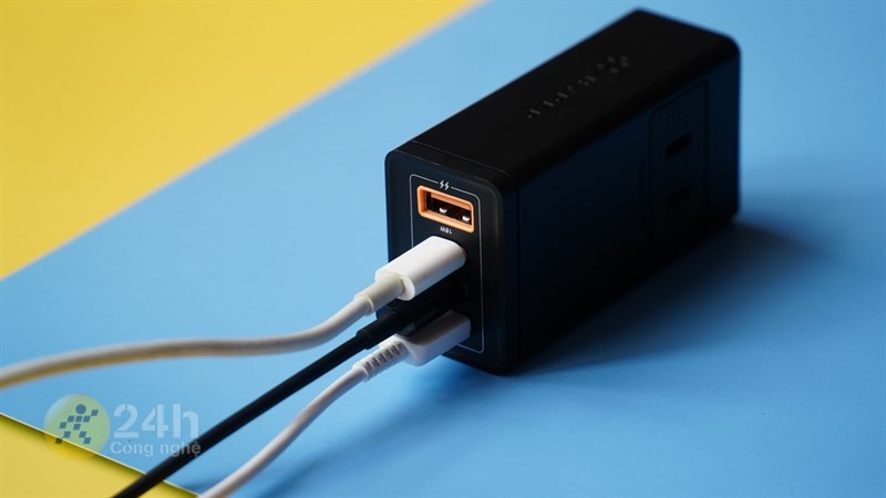 HyperJuice Stackable GaN 100W HyperJuice Stackable GaN 100W