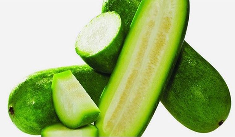 Bí xanh có bao nhiêu calo? Giảm cân ăn bí xanh được không?