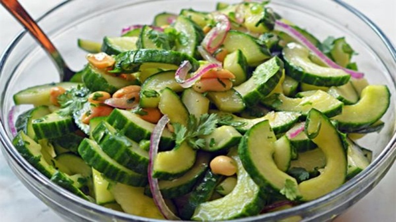 How to make delicious crispy green cucumber salad, an easy-to-make appetizer at home