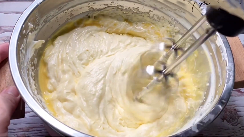Trộn whipping cream