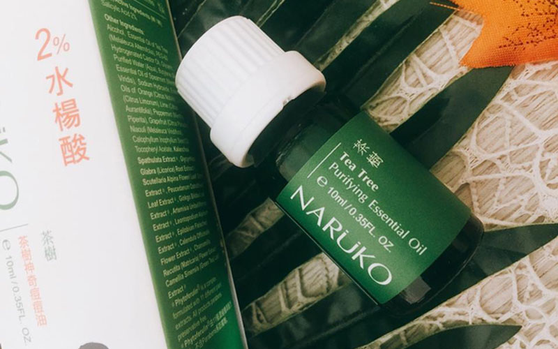 Tinh Dầu Tràm Trà Làm Giảm Mụn NARUKO Tea Tree Purifying Essential Oil