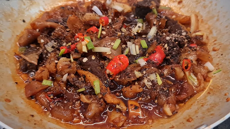 Lòng bò kho tiêu