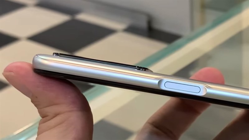 Cảm biến vân tay được tích hợp ở nút nguồn Cảm biến vân tay được tích hợp ở nút nguồn