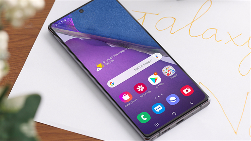 Thiết kế trẻ trung và tinh tế của điện thoại Samsung Galaxy Note 20.