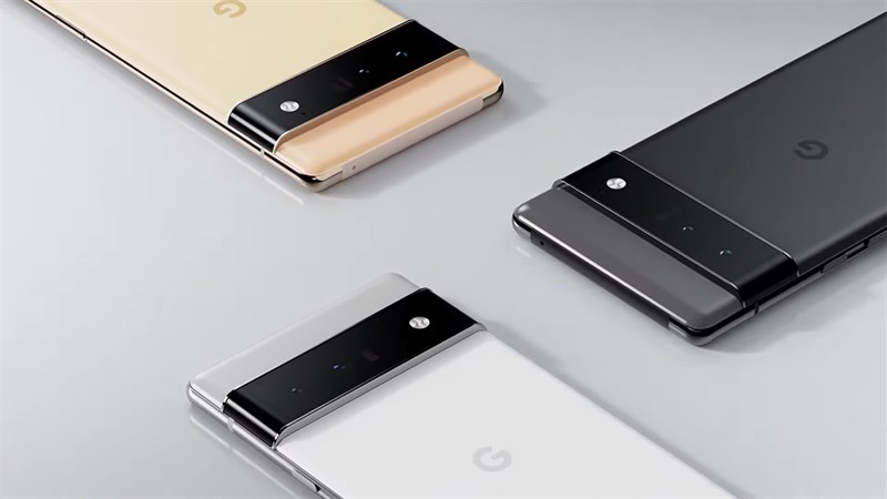 Google Pixel 6 Pro có cụm 3 camera đặt trong dải đen nổi bật ở mặt sau Google Pixel 6 Pro có cụm 3 camera đặt trong dải đen nổi bật ở mặt sau
