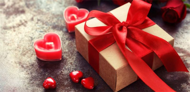 Tặng quà sinh nhật cho bạn trai 30 tuổi? Top 15 món quà ý nghĩa nhất