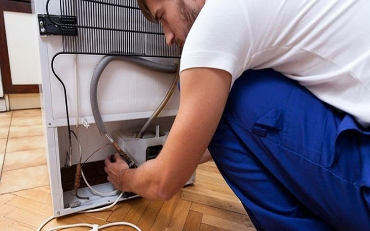 Tủ lạnh Toshiba vào điện nhưng không chạy