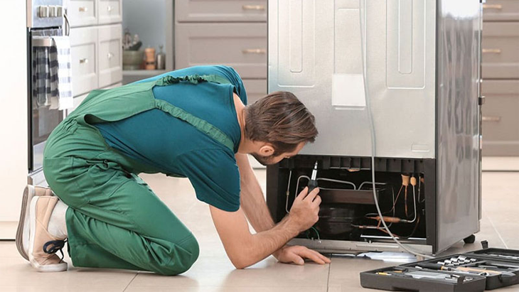 Tủ lạnh Toshiba phát ra tiếng ồn