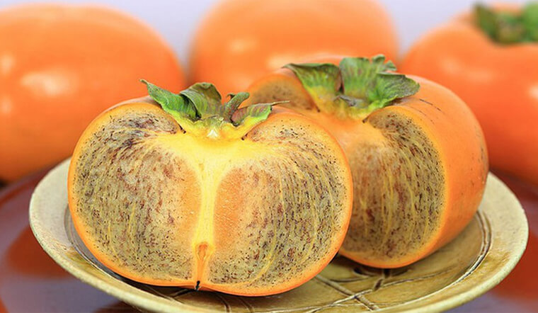 Hồng đen Nhật Bản có gì đặc biệt mà có giá đến 1 triệu đồng/kg