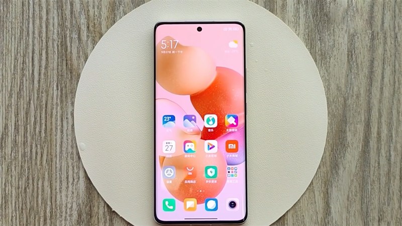 Xiaomi CIVI Pro sử dụng kiểu thiết kế đục lỗ phổ biến