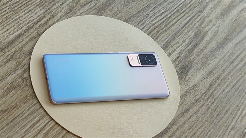 Xiaomi CIVI Pro có viên pin lớn và sạc nhanh giúp đầy pin nhanh hơn