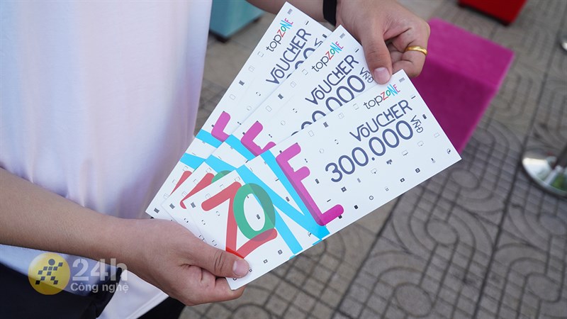 Mình đã sử dụng voucher 300.000 của TopZone để mua sắm tại đây.