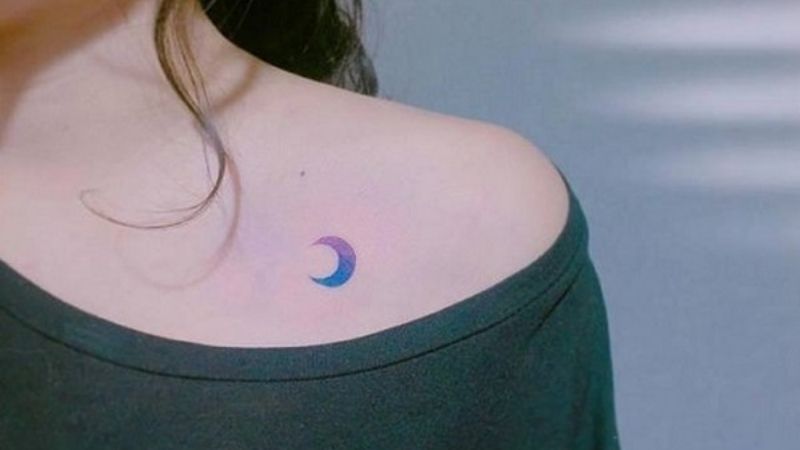 Hoàn hảo khi kết hợp hình xăm ngôi sao và mặt trăng - Tattoo Gà