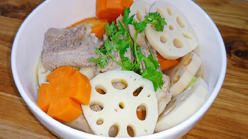 Canh sườn hầm củ sen