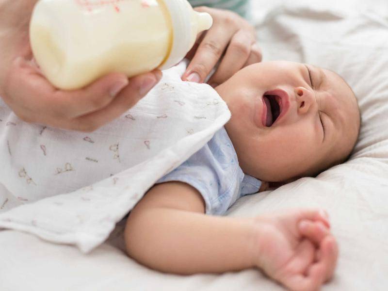 Sữa hỏng sẽ ảnh hưởng nghiêm trọng đến hệ tiêu hóa của bé
