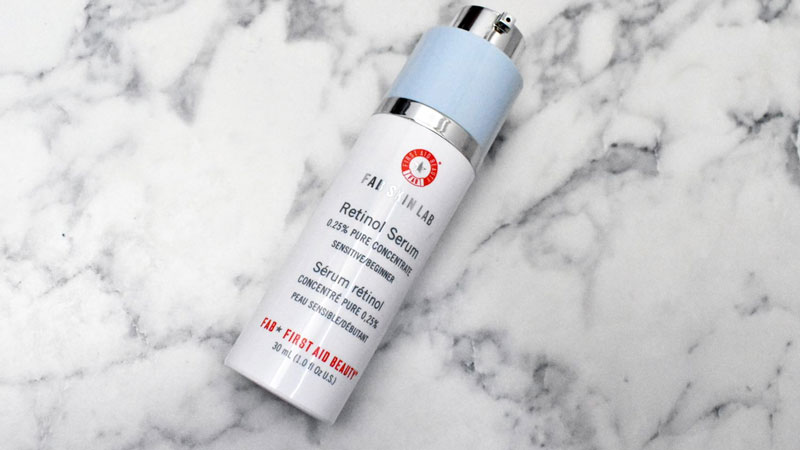 First Aid Beauty với nồng độ retinol 0.25% giúp cho da cải thiện kết cấu da và giảm nếp nhăn