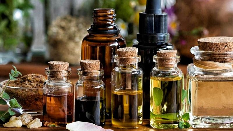 Tinh dầu sả có nhiều đặc tính như chống oxy hóa, chống viêm, chống nấm và chống nhiễm khuẩn...