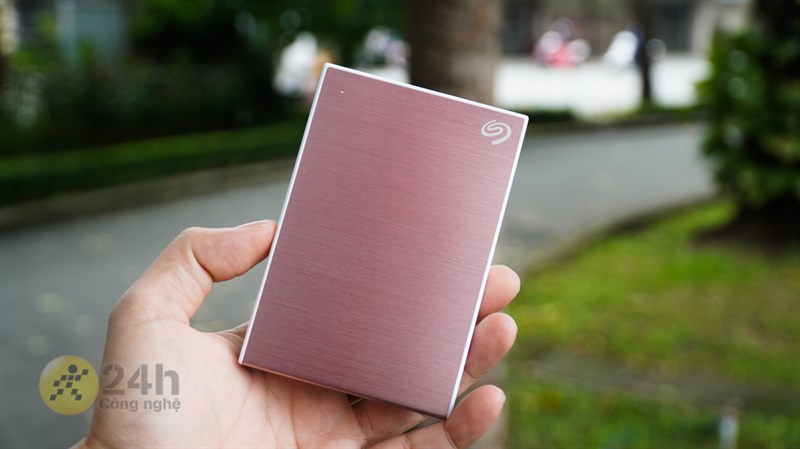 Có nên mua ổ cứng di động không? Đây là tất tần tật những điều cần biết về ổ cứng di động hàng đầu - Seagate One Touch HDD Có nên mua ổ cứng di động không? Đây là tất tần tật những điều cần biết về ổ cứng di động hàng đầu - Seagate One Touch HDD